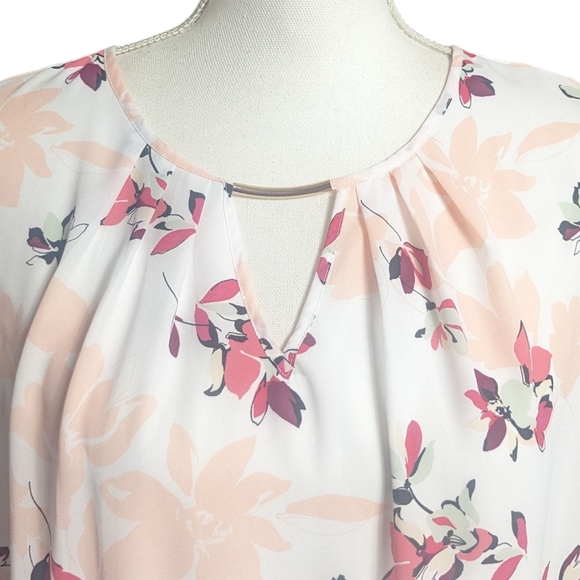 Liz Claiborne Sleeveless Top - Picture 2 of 5